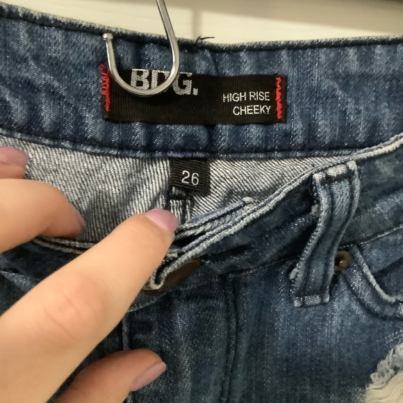 Urban Outfitters BDG Women's High Rise Cheeky Ombre Jean Shorts - size 26 - Picture 3 of 3